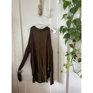 Daisy Fuentes women’s size large brown top